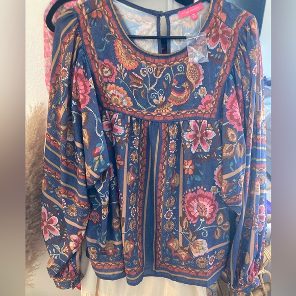 Flying Tomato Puff Sleeve Blouse in Blue and Pink - Picture 6 of 8